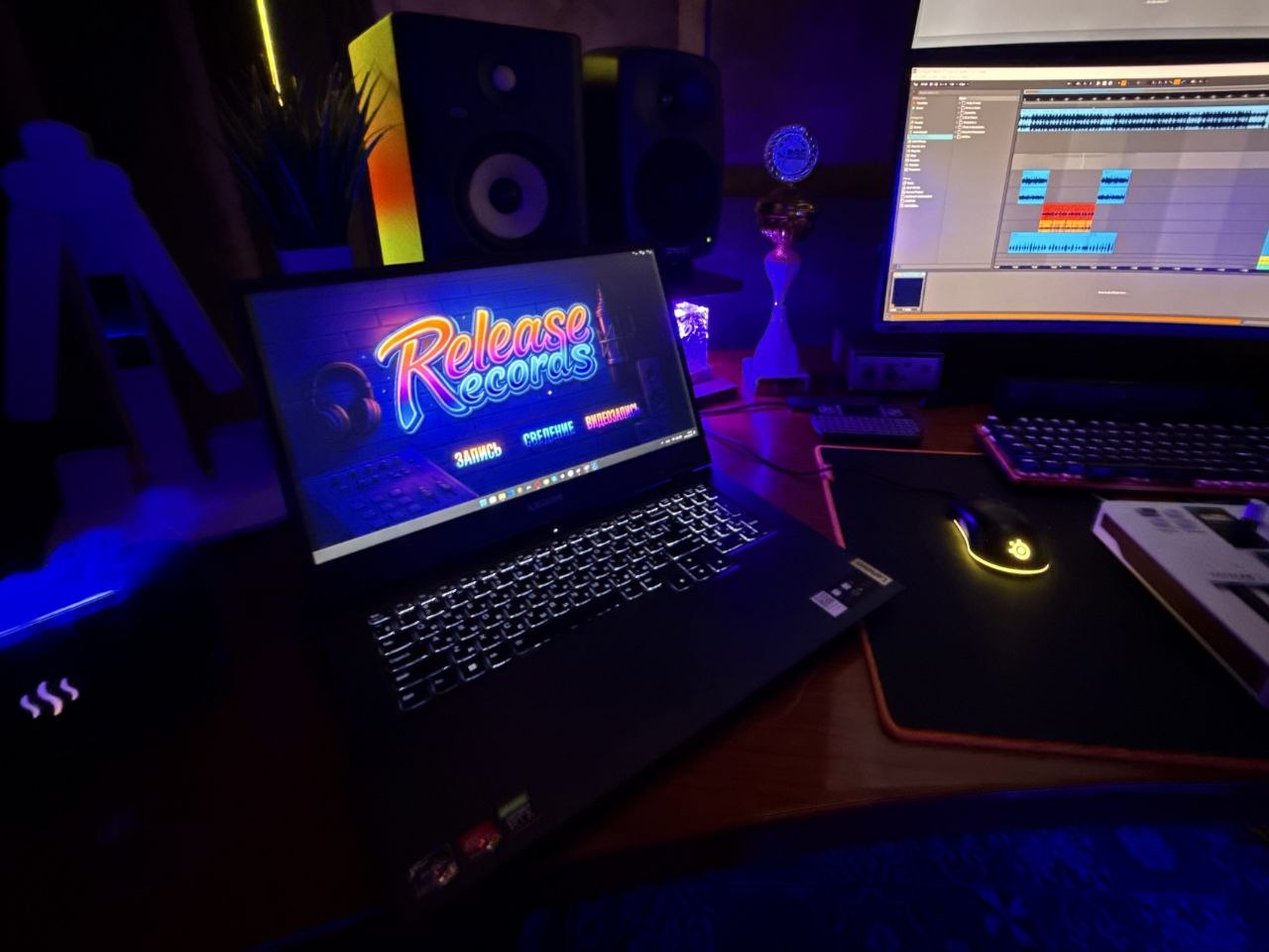 Рабочее место звукорежиссёра Release Records